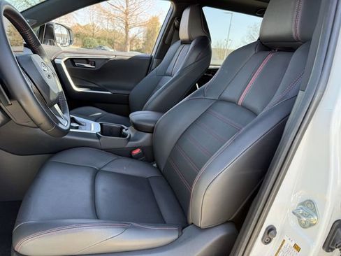 Used 2025 Toyota RAV4 XSE w/ Premium Package image 27