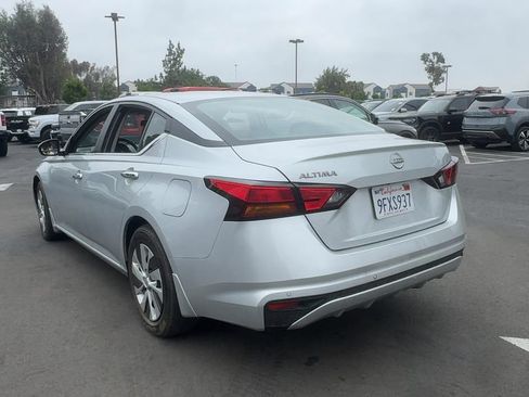 Used 2023 Nissan Altima 2.5 S FWD image 3