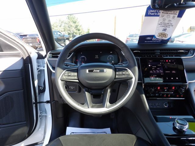 Used 2023 Jeep Grand Cherokee L Laredo AWD/4WD image 26