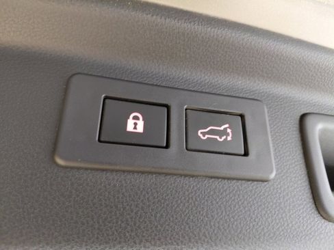 Used 2022 Subaru Forester Premium image 45