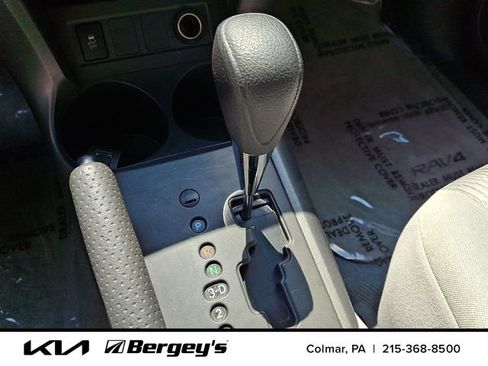 Used 2011 Toyota RAV4 2WD w/ Base L4 Extra Value Pkg image 17