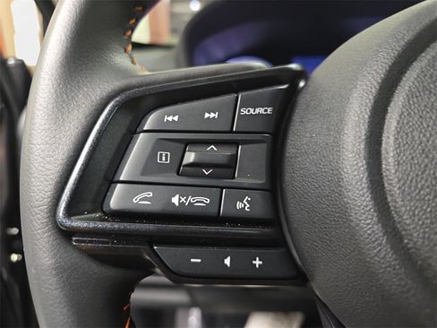 Used 2025 Subaru Crosstrek 2.5i Limited w/ Crosstrek Mirror Package image 19