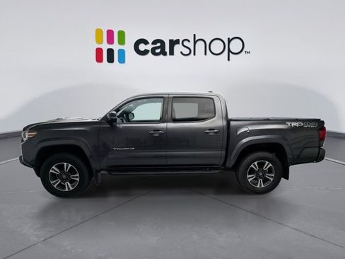 Used 2019 Toyota Tacoma TRD Sport AWD/4WD image 2