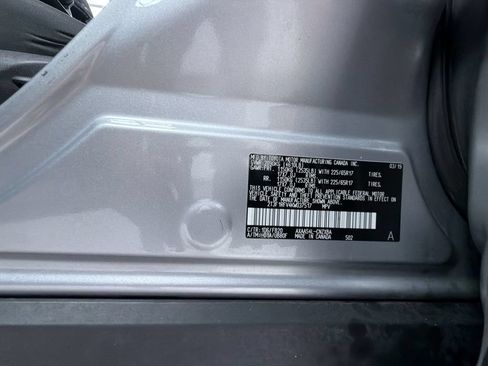 Used 2019 Toyota RAV4 LE w/ Carpet Mat Package AWD/4WD image 24