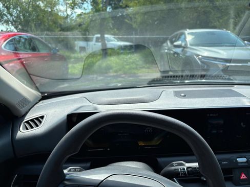 Used 2025 Kia K4 FWD image 33