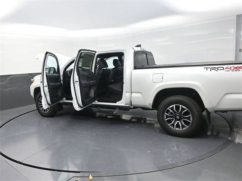 Used 2023 Toyota Tacoma TRD Sport image 39