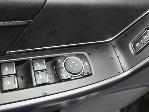 Used 2024 Ford F150 XLT w/ Mobile Office Package image 21