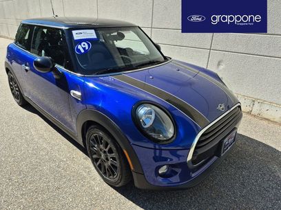 Used 2019 MINI Cooper 2-Door Hardtop w/ Signature Upholstery Package