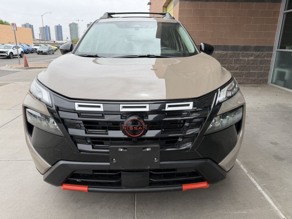 Used 2025 Nissan Rogue SV AWD/4WD image 10