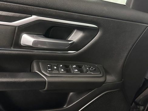 Used 2025 RAM 1500 Big Horn AWD/4WD image 9