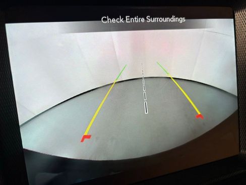 Used 2022 Jeep Wrangler Unlimited Sahara image 31