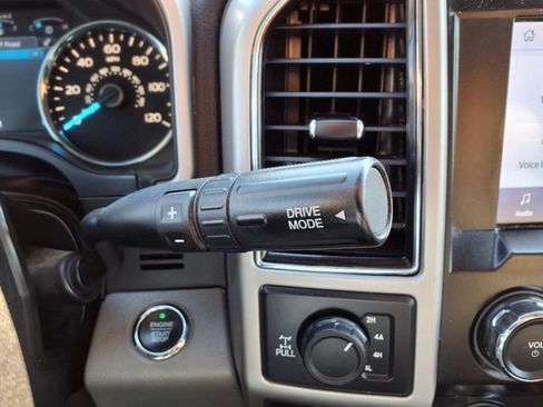 Used 2019 Ford F150 Lariat image 17