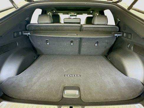 Used 2023 Genesis GV60 Advanced AWD/4WD image 31