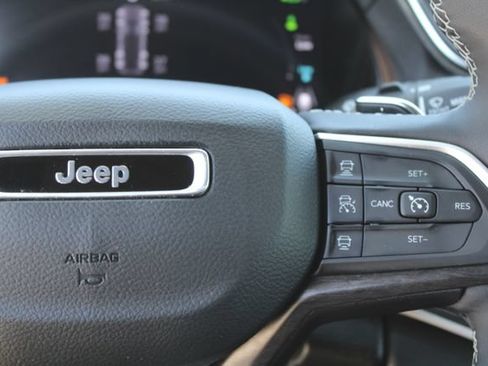 Used 2024 Jeep Grand Cherokee Limited 4xe AWD/4WD image 23