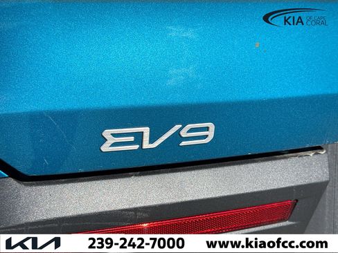 New 2026 Kia EV9 Wind image 11