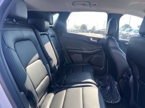 Used 2023 Ford Escape Platinum image 14