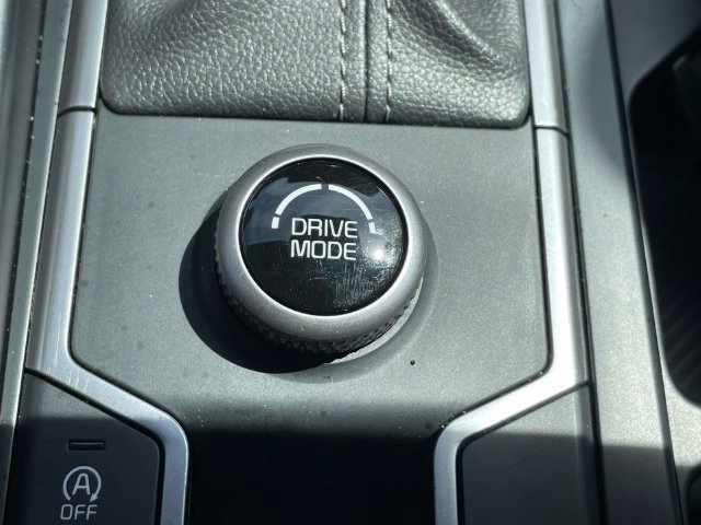 Certified 2026 Kia Sorento LX FWD image 30