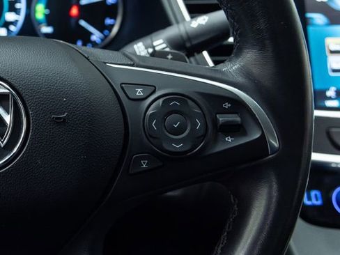 Used 2018 Buick LaCrosse Essence FWD image 15