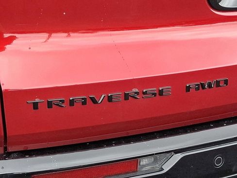 Used 2024 Chevrolet Traverse RS image 32