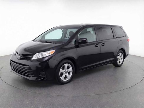 Used 2020 Toyota Sienna L image 1