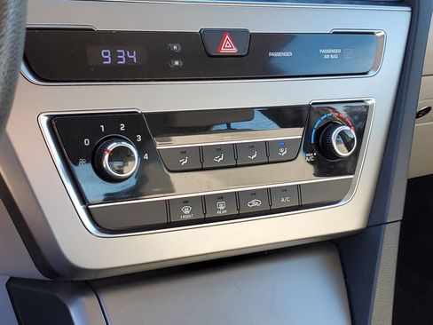 Used 2016 Hyundai Sonata SE FWD image 22