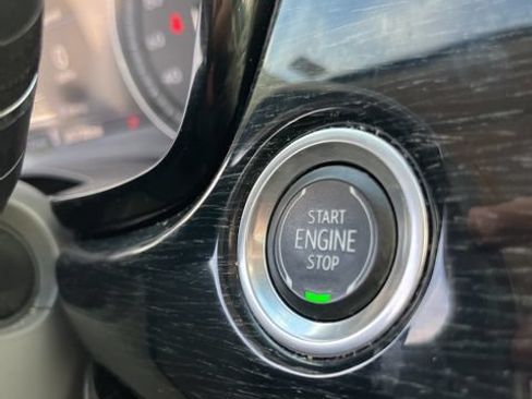 Used 2023 Cadillac XT6 Premium Luxury w/ Technology Package AWD/4WD image 21