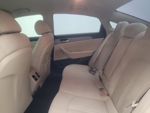 Used 2019 Hyundai Sonata SEL w/ Tech Package 02 image 18