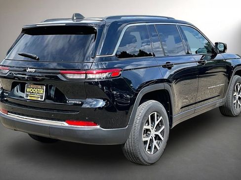 Used 2023 Jeep Grand Cherokee Limited AWD/4WD image 5
