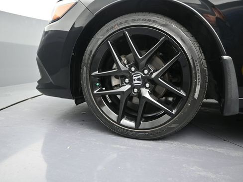 Used 2023 Honda Civic Sport image 9