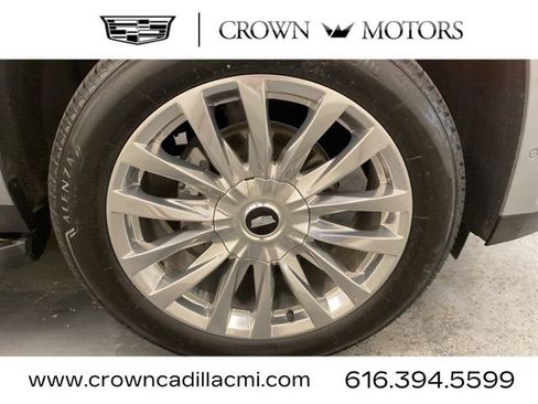 Certified 2024 Cadillac Escalade Premium Luxury AWD/4WD image 34