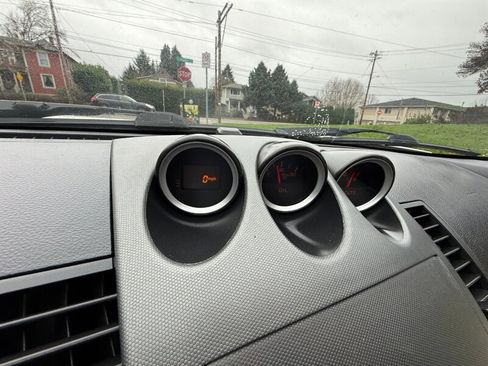 Used 2003 Nissan 350Z Enthusiast image 18