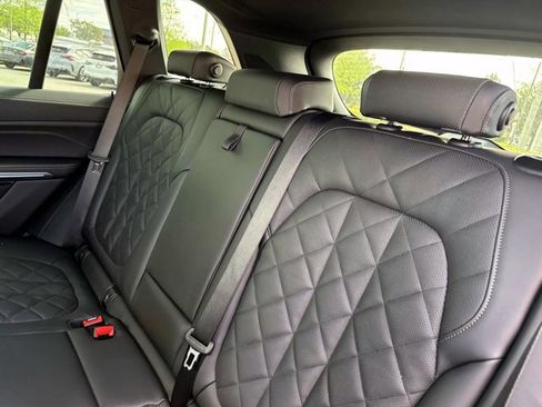 New 2026 BMW X5 xDrive40i w/ M Sport Package AWD/4WD image 14