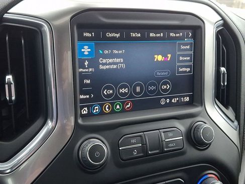 Used 2022 Chevrolet Silverado 1500 LTZ w/ LTZ Premium Package image 18