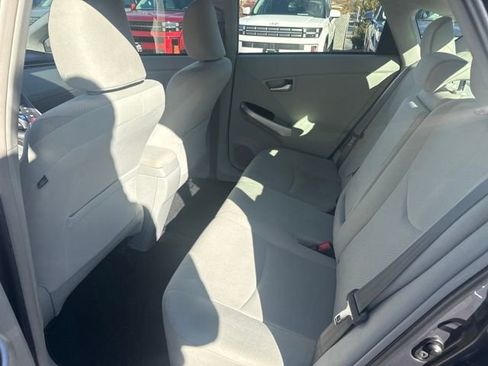 Used 2014 Toyota Prius Five image 25