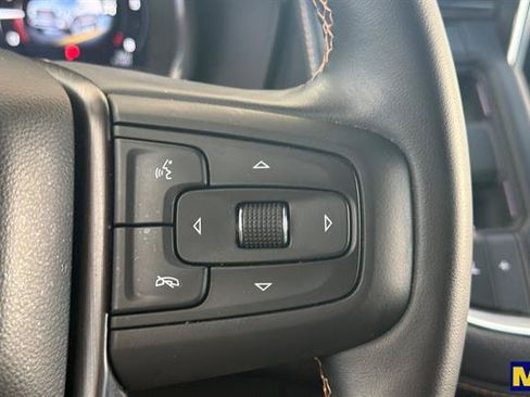 Used 2023 GMC Yukon XL AT4 w/ AT4 Premium Package AWD/4WD image 34