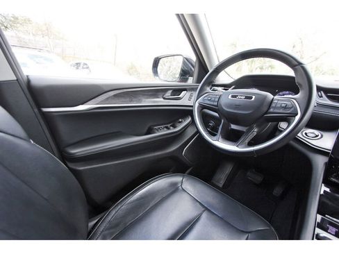 Used 2021 Jeep Grand Cherokee L Limited image 9