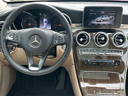 Used 2019 Mercedes-Benz GLC 300 w/ Parking Assistance Package image 23