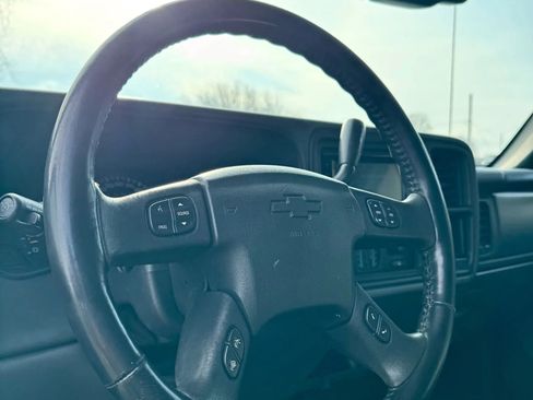 Used 2007 Chevrolet Silverado 1500 LT w/ Crew Cab Value Package image 20