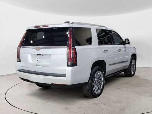 Used 2017 Cadillac Escalade Premium Luxury image 5