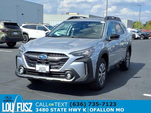 Certified 2025 Subaru Outback Premium image 2