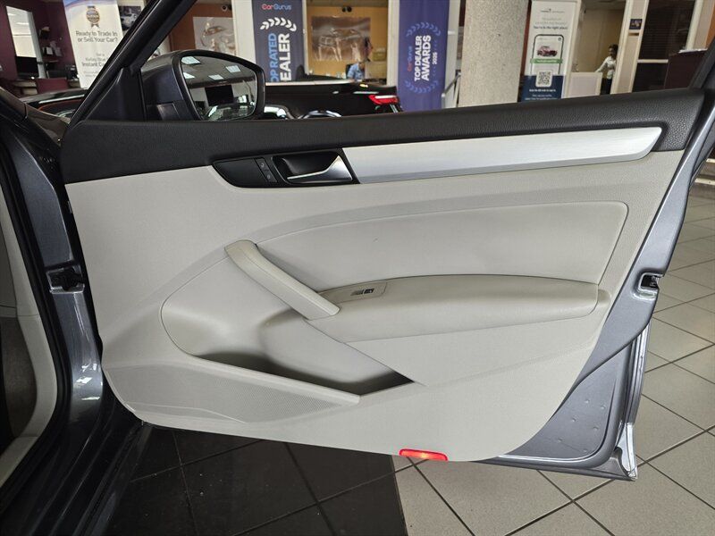Used 2013 Volkswagen Passat TDI SE FWD image 12
