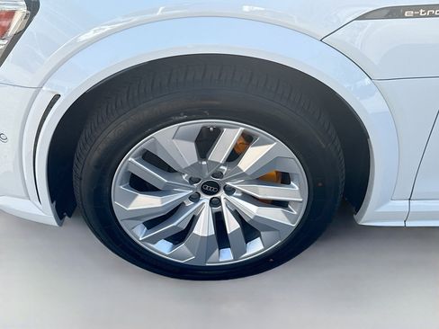 Used 2023 Audi e-tron S Premium Plus image 37
