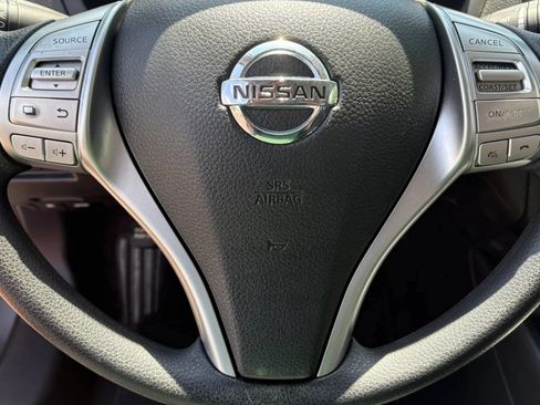 Used 2016 Nissan Altima 2.5 S w/ Power Driver Seat Package FWD image 18