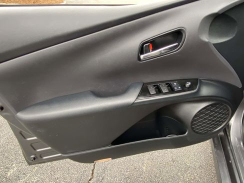 Used 2019 Toyota Prius Limited image 13
