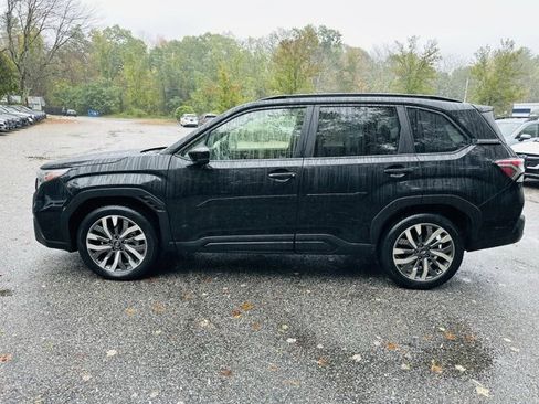 Used 2025 Subaru Forester Touring image 9