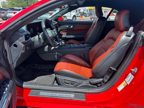 Used 2025 Ford Mustang Premium RWD image 16