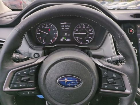 Used 2025 Subaru Outback Limited image 31