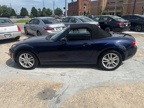 Used 2012 MAZDA MX-5 Miata Sport RWD image 7