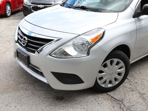 Used 2015 Nissan Versa S Plus FWD image 2