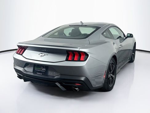Used 2025 Ford Mustang Premium RWD image 9